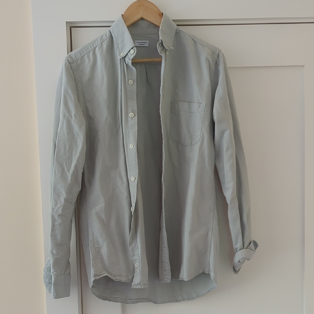 Men's Light Gray Casual Button Down Shirt